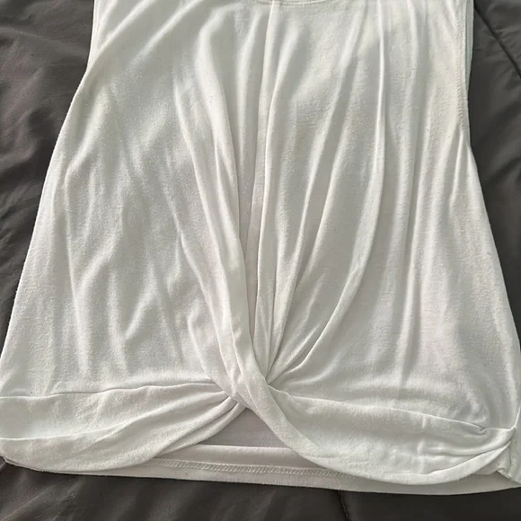 Tank top Garage - Picture 2 of 2